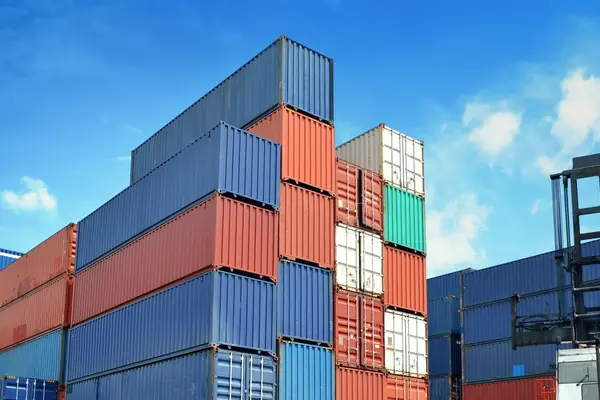 DDP Incoterm Advantages for Buyers